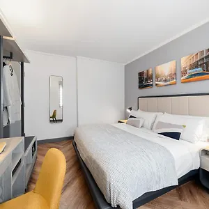 Citadines Connect Fifth Avenue Hotel